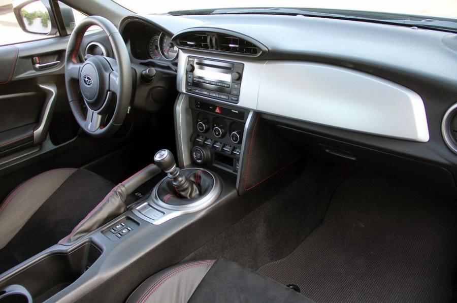  Subaru BRZ 2011 года  (фото 121 из 209)